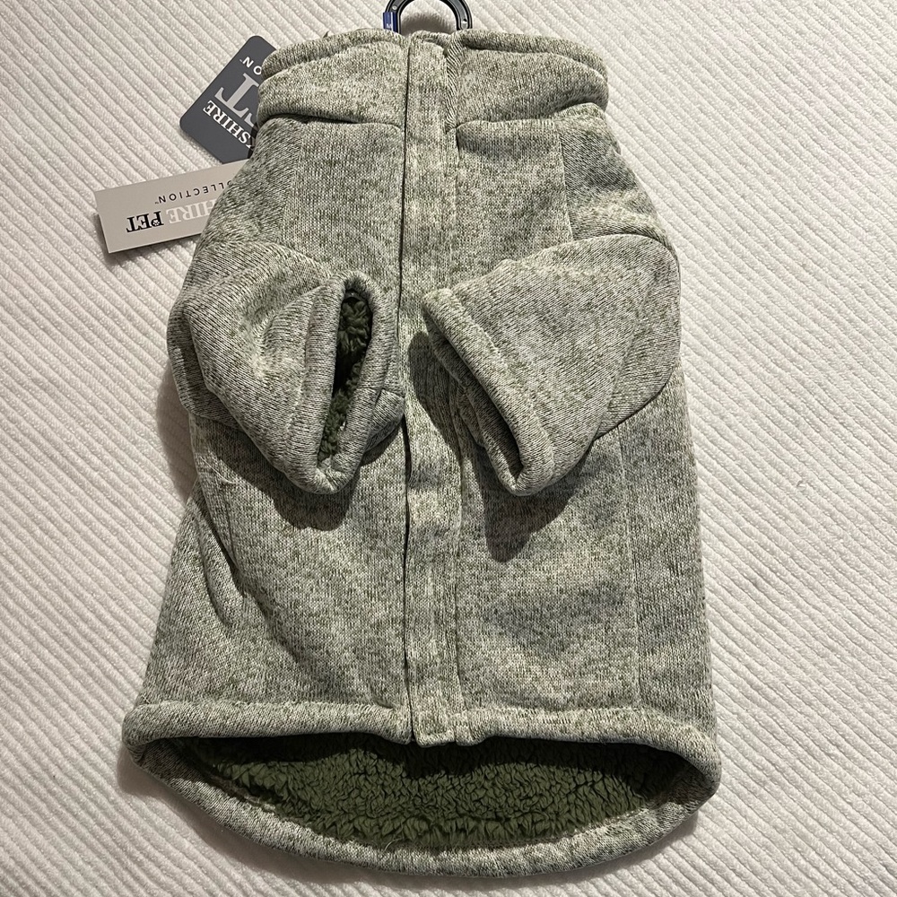NWT - Polartec Knit Pup Sweater - Size Medium